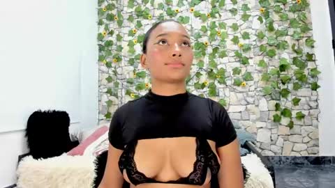 Snapshot of pandora_gu1 chatting on 19, 12, 2024 pandora_gu1 online show from 19, 12, 2024