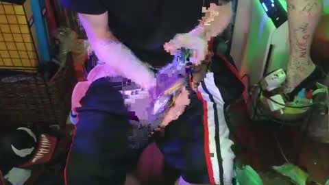 PantsLessTraveler online show from 30, 1, 2025