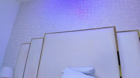 Paola  online show from 11, 4, 2026