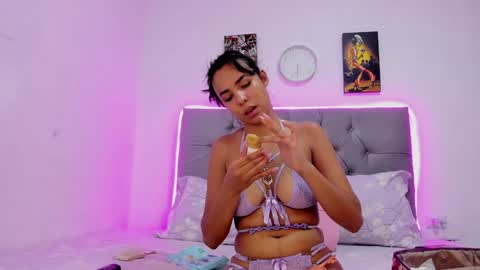 paola online show from 17, 12, 2024