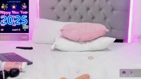 paola online show from 8, 1, 2025