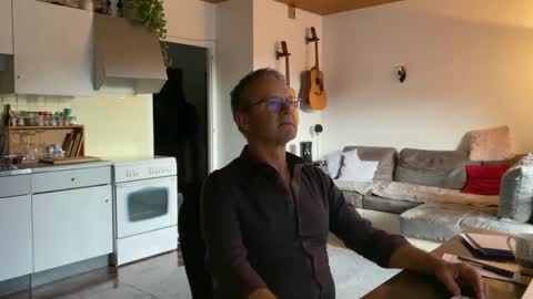 Snapshot of papa_show chatting on 8, 1, 2025 papa_show online show from 8, 1, 2025