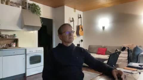 Snapshot of papa_show chatting on 27, 1, 2025 papa_show online show from 27, 1, 2025