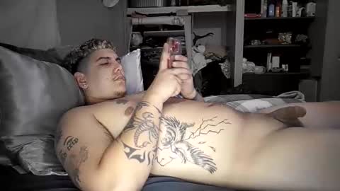 papichulo6977769 online show from 25, 3, 2026