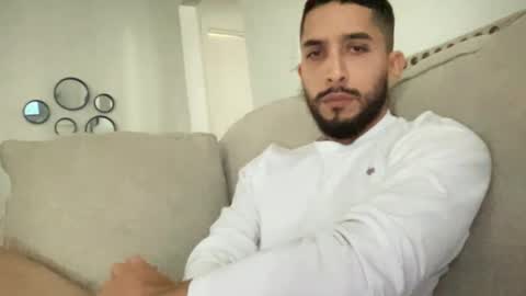 papicubano_guapo23cm online show from 18, 1, 2025