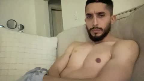 papicubano_guapo23cm online show from 19, 1, 2025