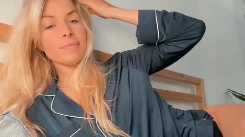 papilovesm online show from 3, 5, 2026