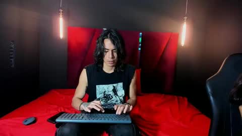 paranoidtemptaion_ online show from 13, 2, 2025