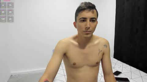 pareja_curiosa19 online show from 21, 10, 2025