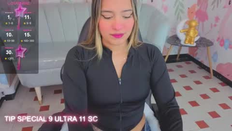 Snapshot of paris09_v chatting on 11, 2, 2026 PARIS online show from 11, 2, 2026