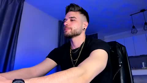 Paris online show from 9, 2, 2025