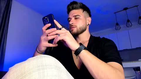 Paris online show from 24, 9, 2025