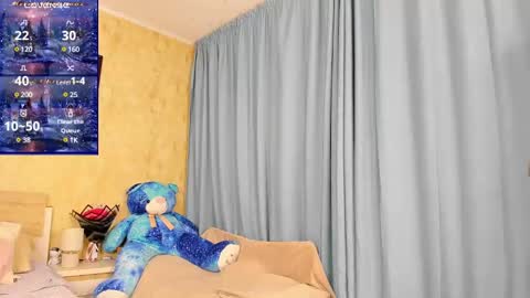 Snapshot of paris_x_hilton chatting on 14, 1, 2025 Paris online show from 14, 1, 2025