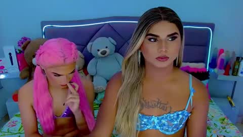 Snapshot of party_duo_trans chatting on 9, 10, 2025 sara y cata online show from 9, 10, 2025