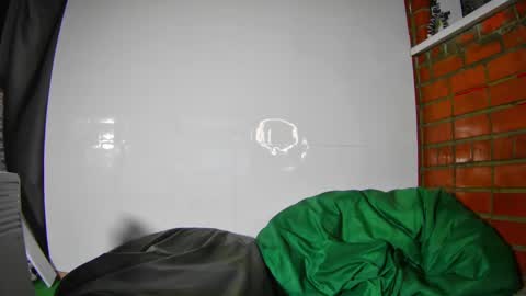 Snapshot of passion_luna chatting on 5, 3, 2025 LunaAlan online show from 5, 3, 2025