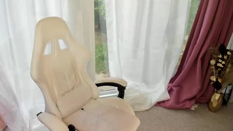 Patricia online show from 27, 10, 2025