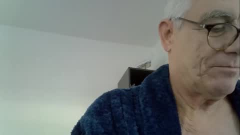 Snapshot of patrick5275 chatting on 15, 10, 2025 patrick5275 online show from 15, 10, 2025