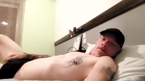 Snapshot of patrickgauvreau666 chatting on 16, 11, 2025 Charles Tremblay online show from 16, 11, 2025