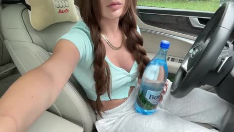 Andreea online show from 3, 10, 2025