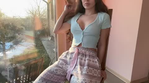 Andreea online show from 4, 3, 2026