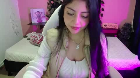 pau cute online show from 30, 10, 2025