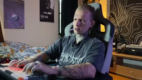 Snapshot of paul_razor chatting on 9, 6, 2026 Paul online show from 9, 6, 2026