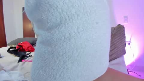 Paula perez - online show from 20, 12, 2024