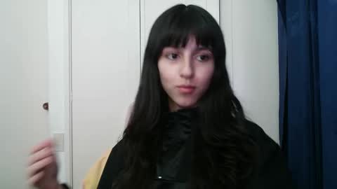 Snapshot of paulainblue chatting on 4, 12, 2024   online show from 4, 12, 2024