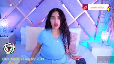 Snapshot of paulette_dupont_ chatting on 5, 7, 2026 paulette_dupont_ online show from 5, 7, 2026