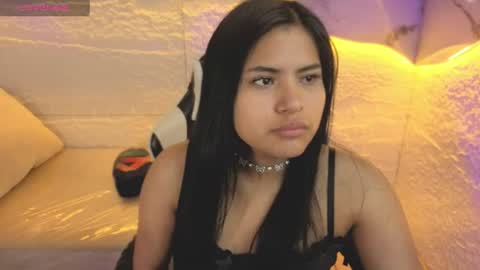 Snapshot of paulette_v chatting on 4, 7, 2026 Live 800am 200pm COLOMBIAN HOUR online show from 4, 7, 2026
