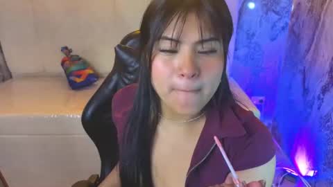 Snapshot of paulette_v chatting on 11, 7, 2026 Live 800am 200pm COLOMBIAN HOUR online show from 11, 7, 2026