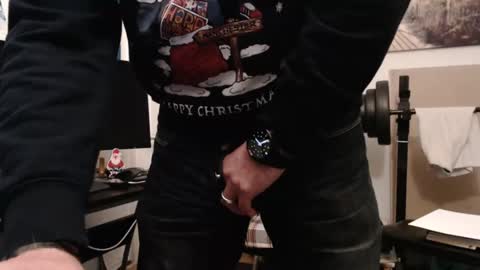 paulie120464 online show from 2, 12, 2024