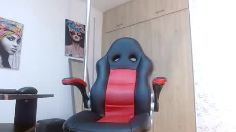 Paulina Rubio online show from 7, 1, 2025