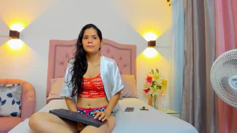 paulinavera online show from 24, 3, 2026
