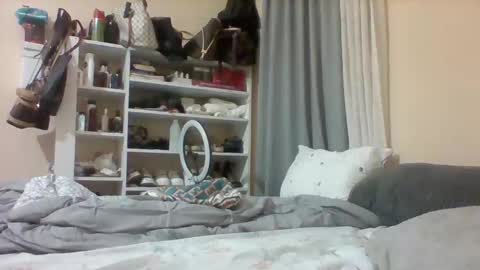 pauline19932016 online show from 30, 10, 2025