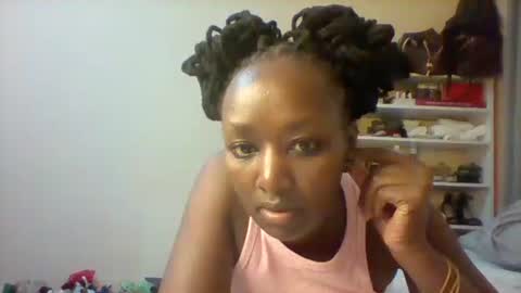 pauline19932016 online show from 2, 11, 2025