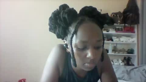 pauline19932016 online show from 3, 11, 2025