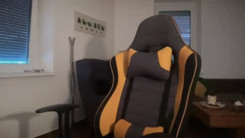 love bush online show from 13, 7, 2026