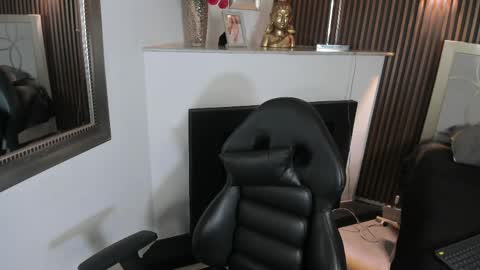 Paulys  online show from 8, 4, 2026