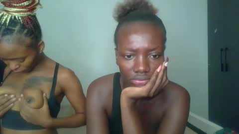 peach_ebonny online show from 21, 4, 2026