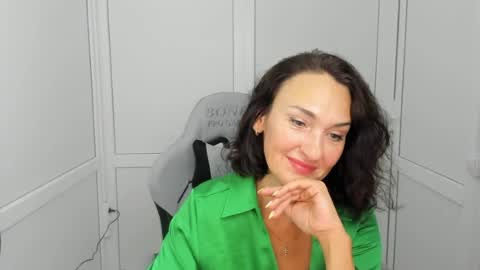 Christina online show from 5, 8, 2026