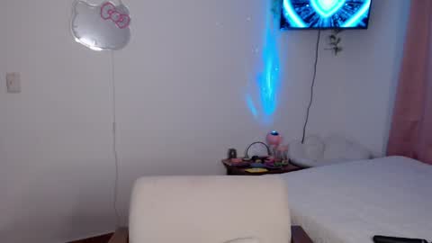 peacherry_ online show from 31, 12, 2024