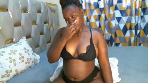 Snapshot of peachygirl255 chatting on 20, 10, 2025 Peachy online show from 20, 10, 2025