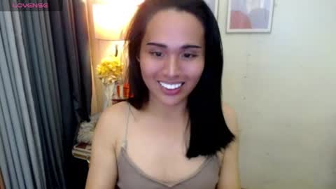 Snapshot of peakaboo_xx chatting on 2, 8, 2026 Angel Creamdensada online show from 2, 8, 2026