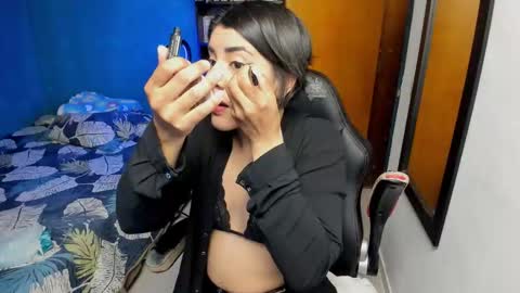 Tangerine Penaut online show from 23, 9, 2025