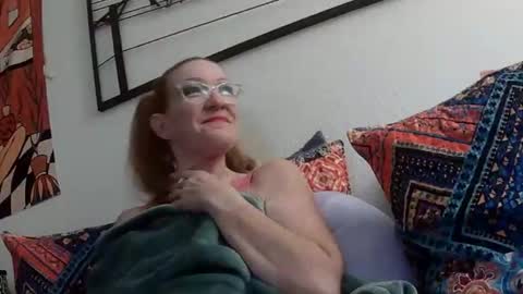 Snapshot of peanutbutterandjealous1 chatting on 6, 5, 2026 peanutbutterandjealous1 online show from 6, 5, 2026