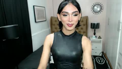 Pearl online show from 2, 2, 2025