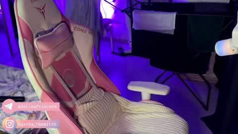 Adelina online show from 15, 1, 2025