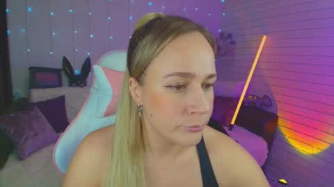 Dia  online show from 10, 1, 2025