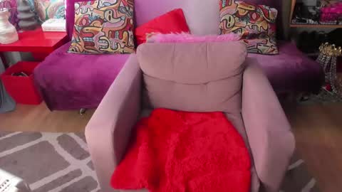 Olivia online show from 24, 2, 2025